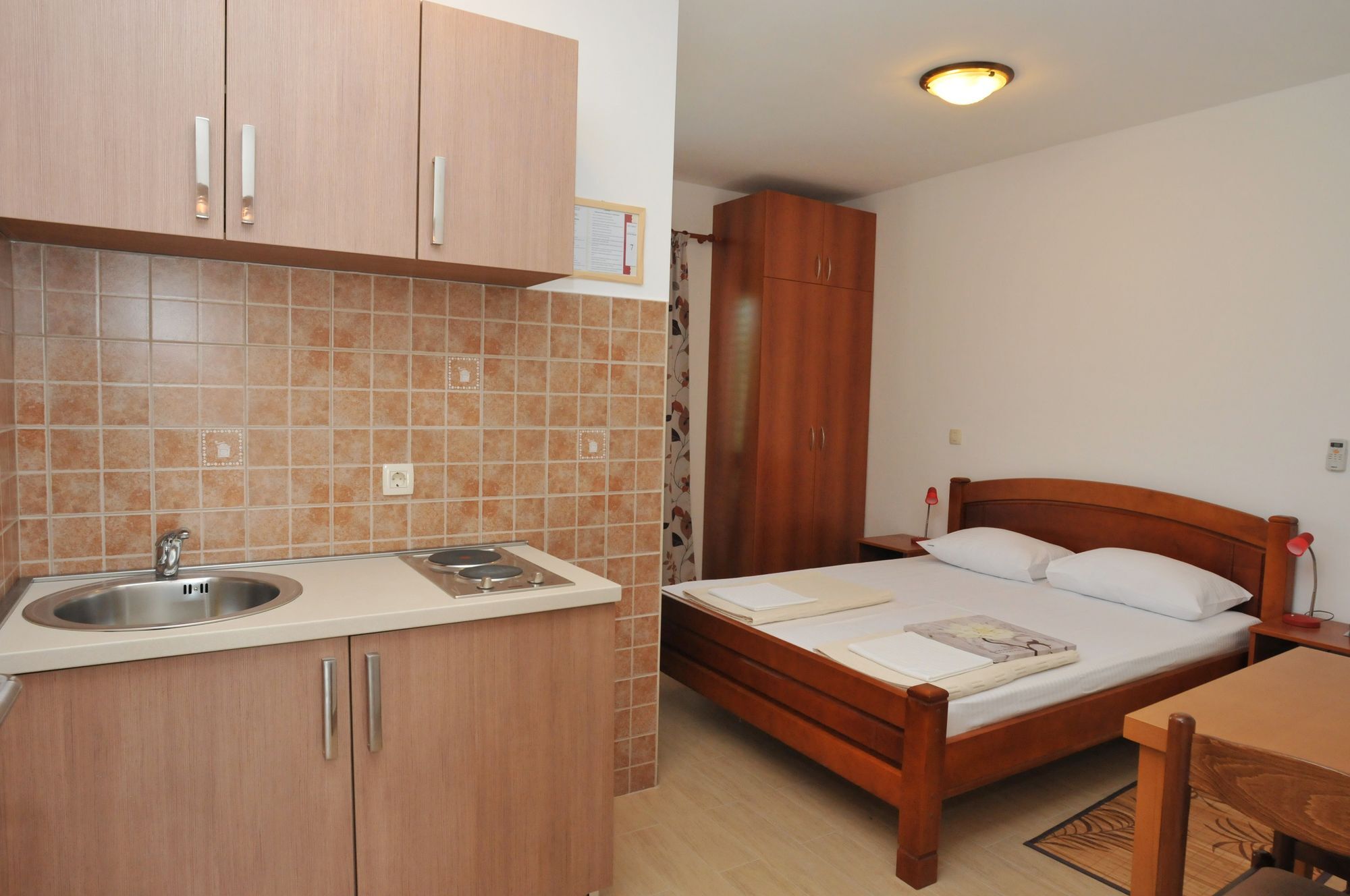 A&n * Budva